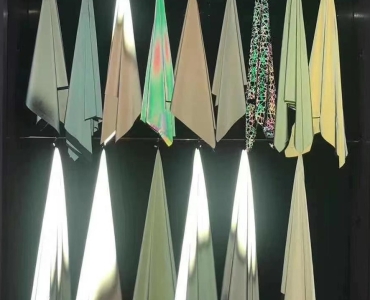 Reflective spandex fabric